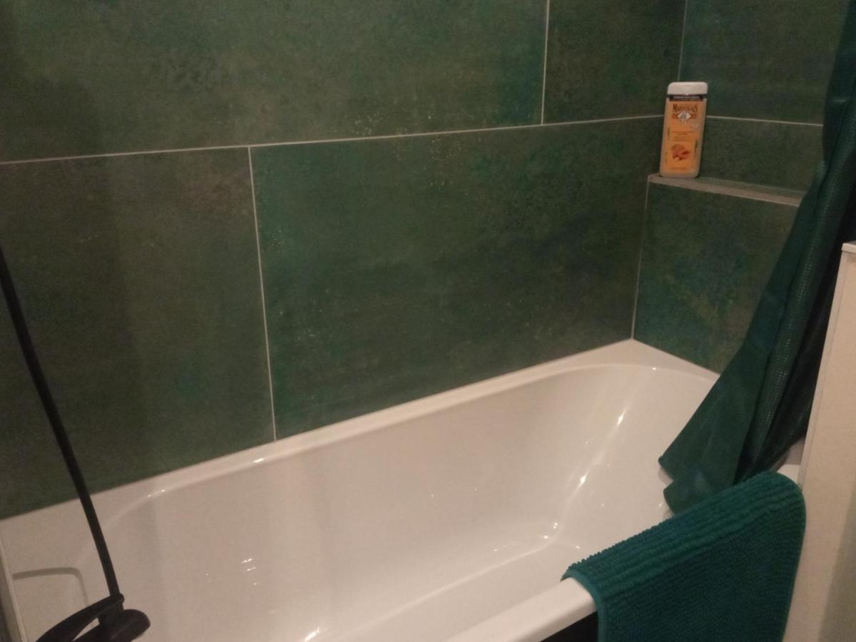 La Cabine Du Capitaine 4M² - Sdb Partagee Exterieure Chavagne 외부 사진